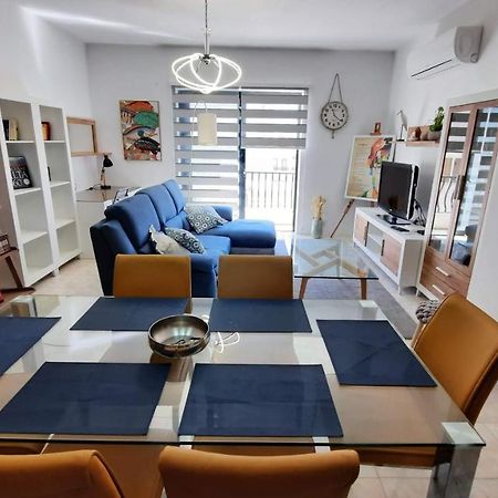 Spacious Side-Sea View Apartment At St Paul'S Bay St. Paul's Bay Exteriör bild