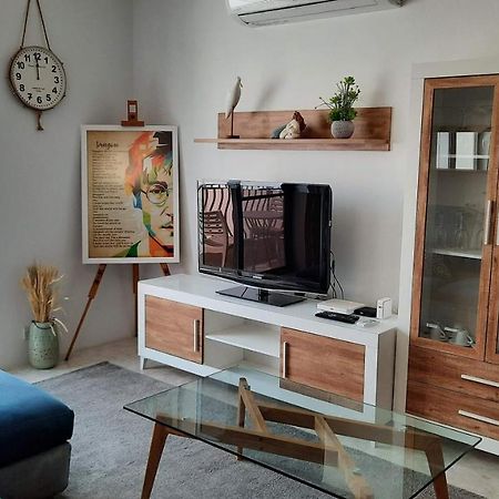 Spacious Side-Sea View Apartment At St Paul'S Bay St. Paul's Bay Exteriör bild