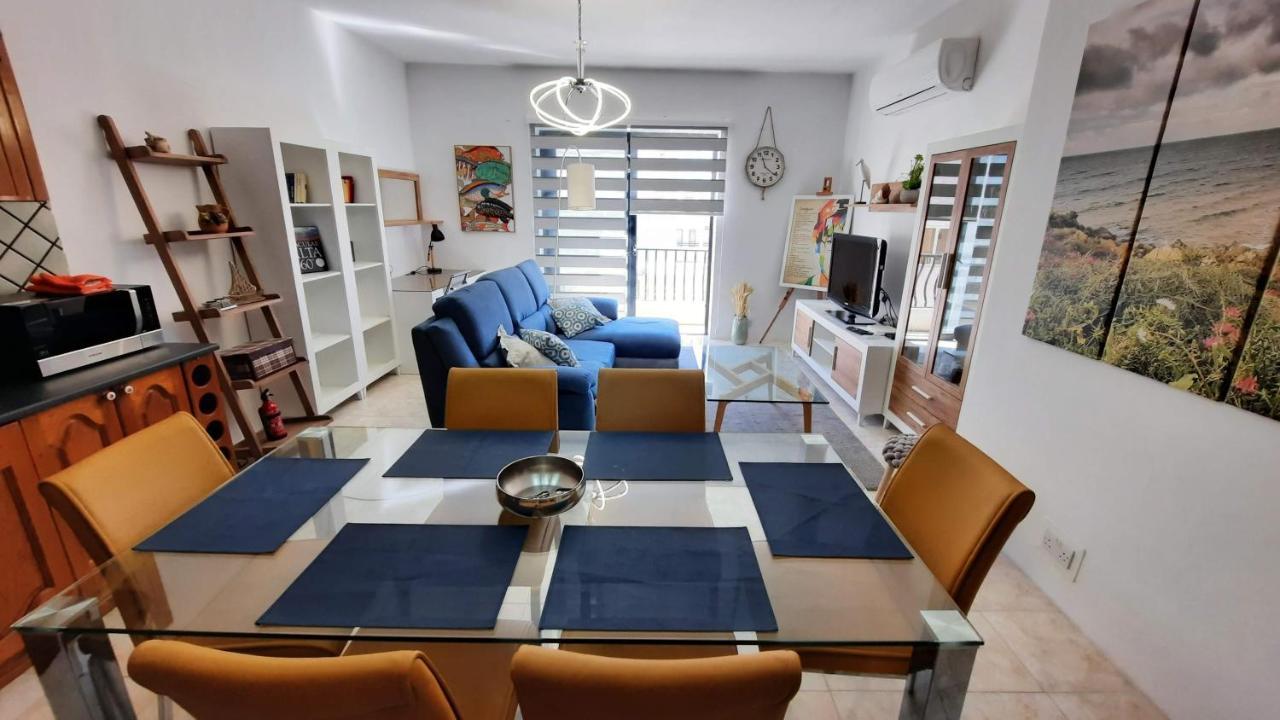 Spacious Side-Sea View Apartment At St Paul'S Bay St. Paul's Bay Exteriör bild